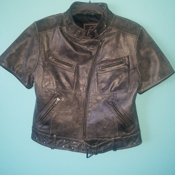 leather jacket - Picture 2 of 9